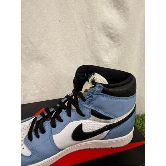 Size 9.5 - Jordan 1 Retro OG High University‎ Blue OG box - Picture 4 of 8